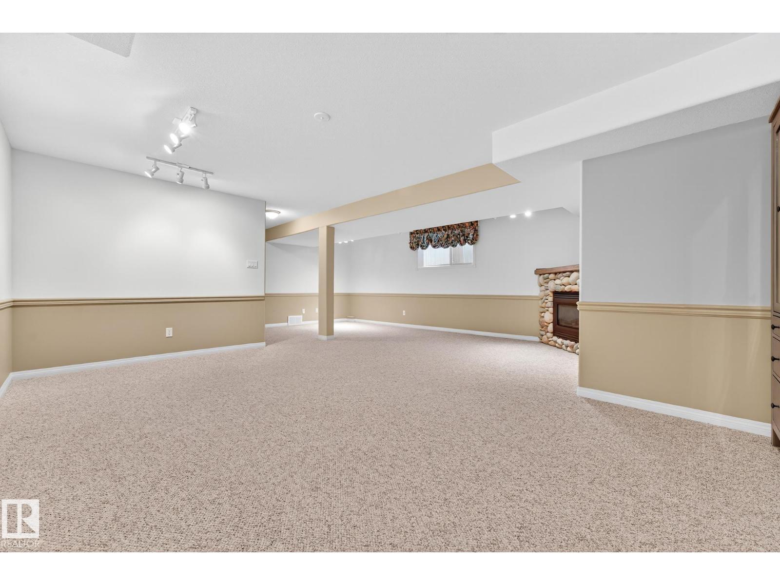 1085 Carter Crest Rd Nw, Edmonton, Alberta  T6R 2N2 - Photo 35 - E4460668
