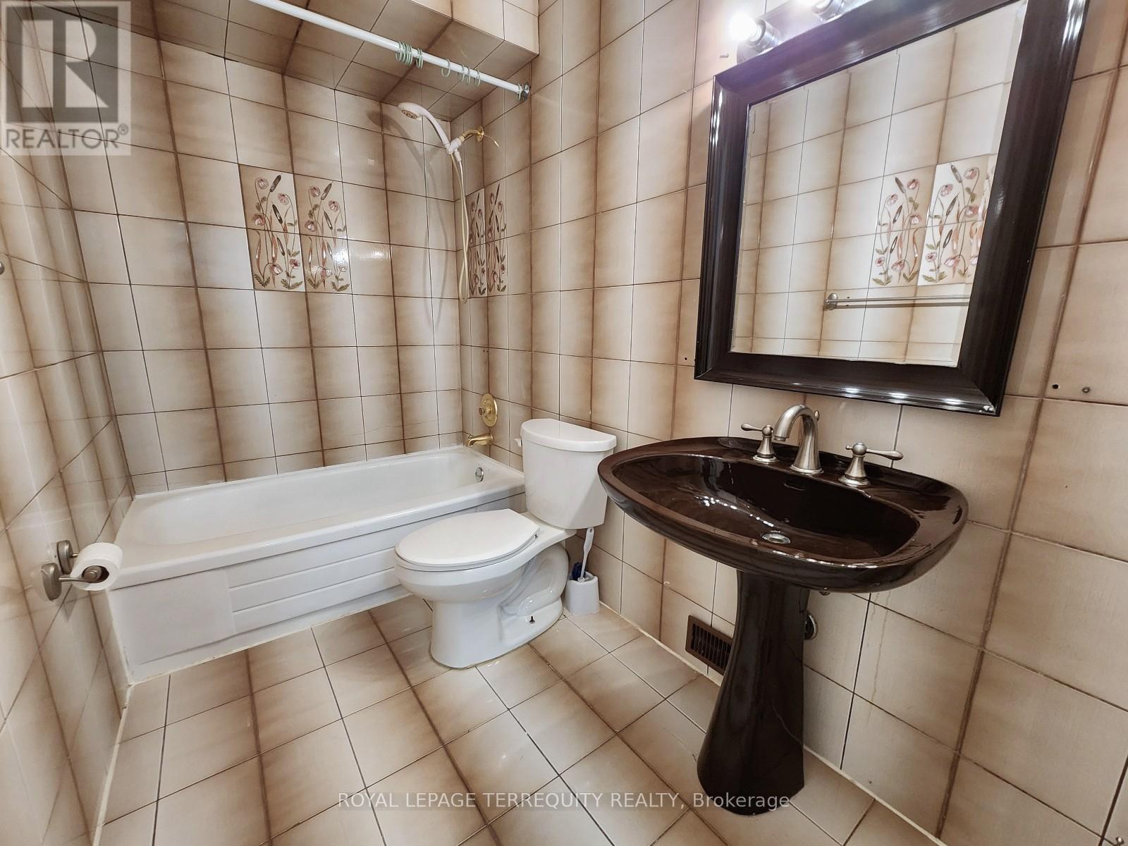 65 - 703 Burnhamthorpe Road, Toronto, Ontario  M9C 2Z6 - Photo 16 - W12443162