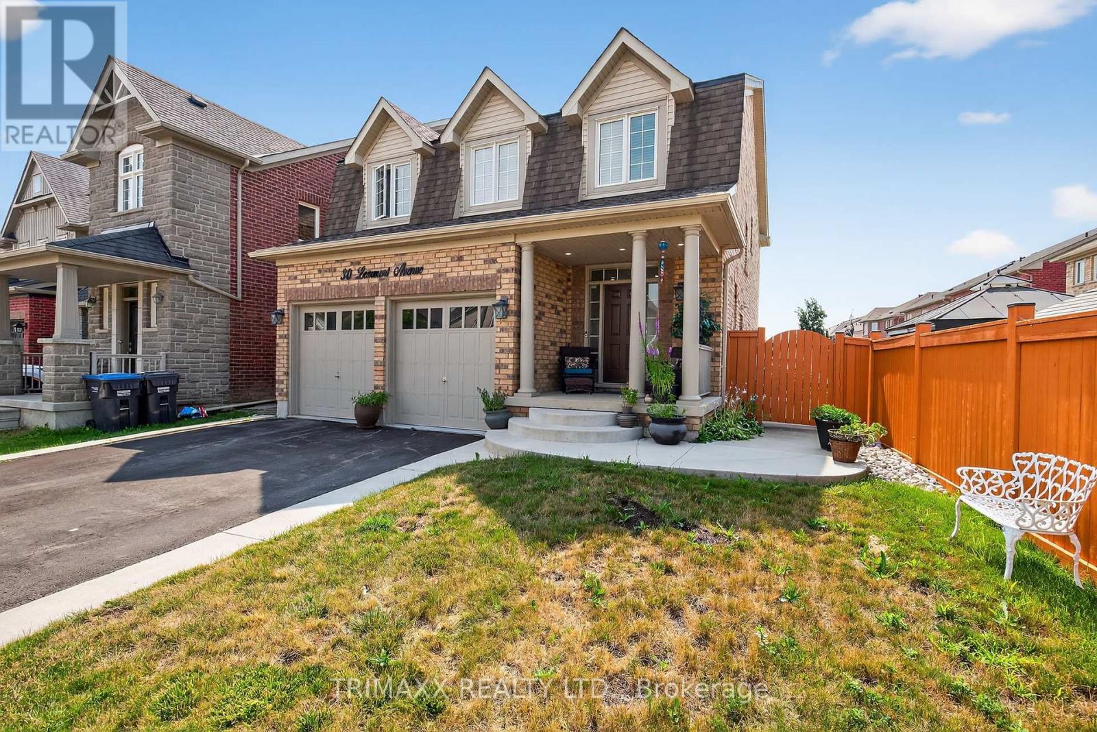30 Learmont Avenue, Caledon, Ontario  L7C 3N3 - Photo 2 - W12443182