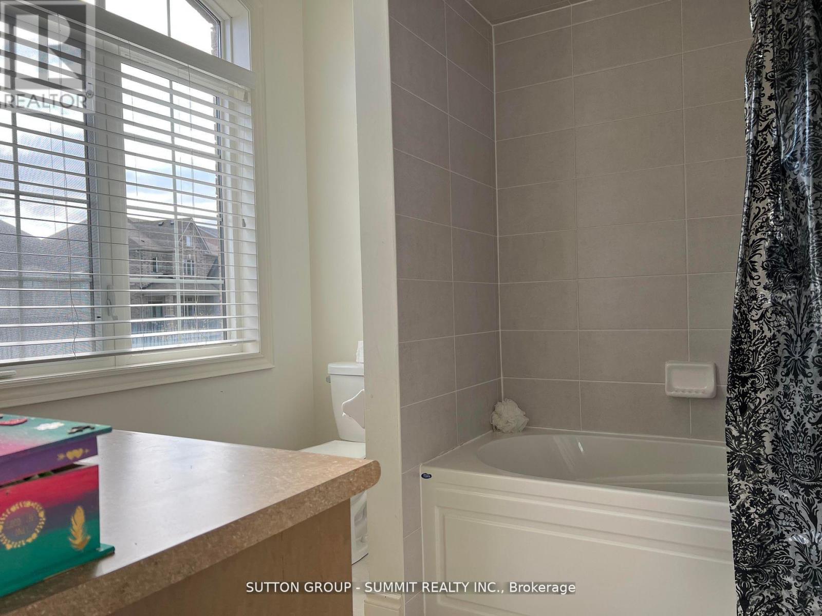 5456 Oscar Peterson Boulevard, Mississauga (Churchill Meadows), Ontario  L5M 0W2 - Photo 19 - W12443195
