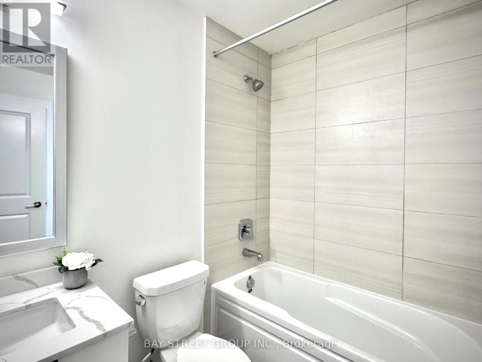 907 - 15 Watergarden Drive, Mississauga, Ontario  L5R 0H4 - Photo 7 - W12439946
