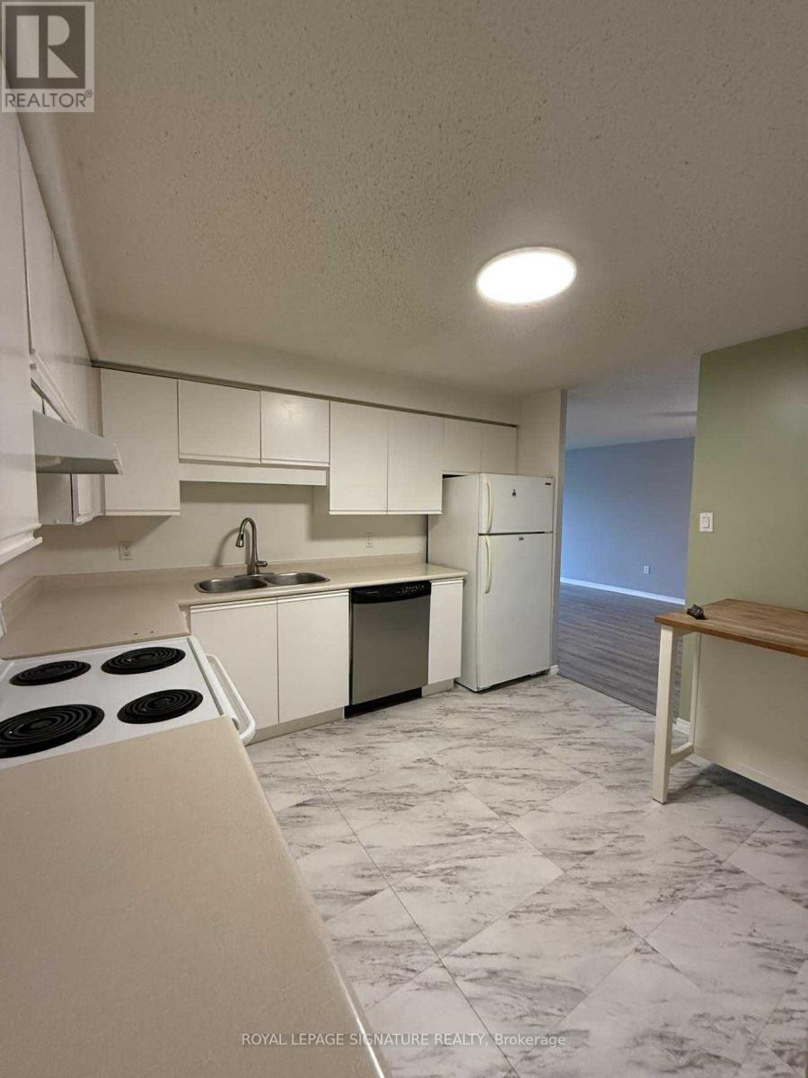 1214 - 35 Green Valley Drive, Kitchener, Ontario  N2P 2A5 - Photo 12 - X12443131