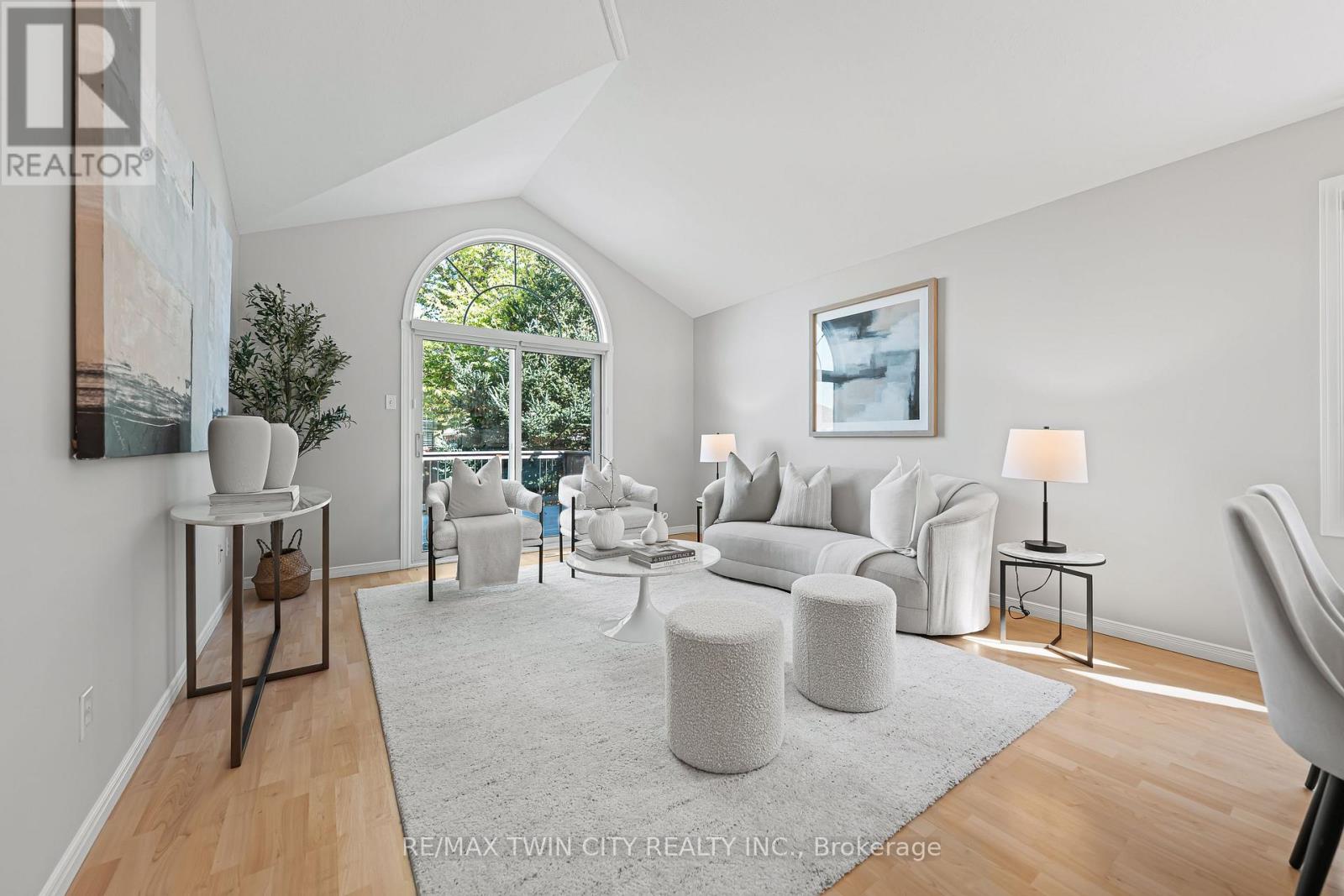 432 Sandbanks Crescent, Waterloo, Ontario  N2V 2J1 - Photo 18 - X12443137