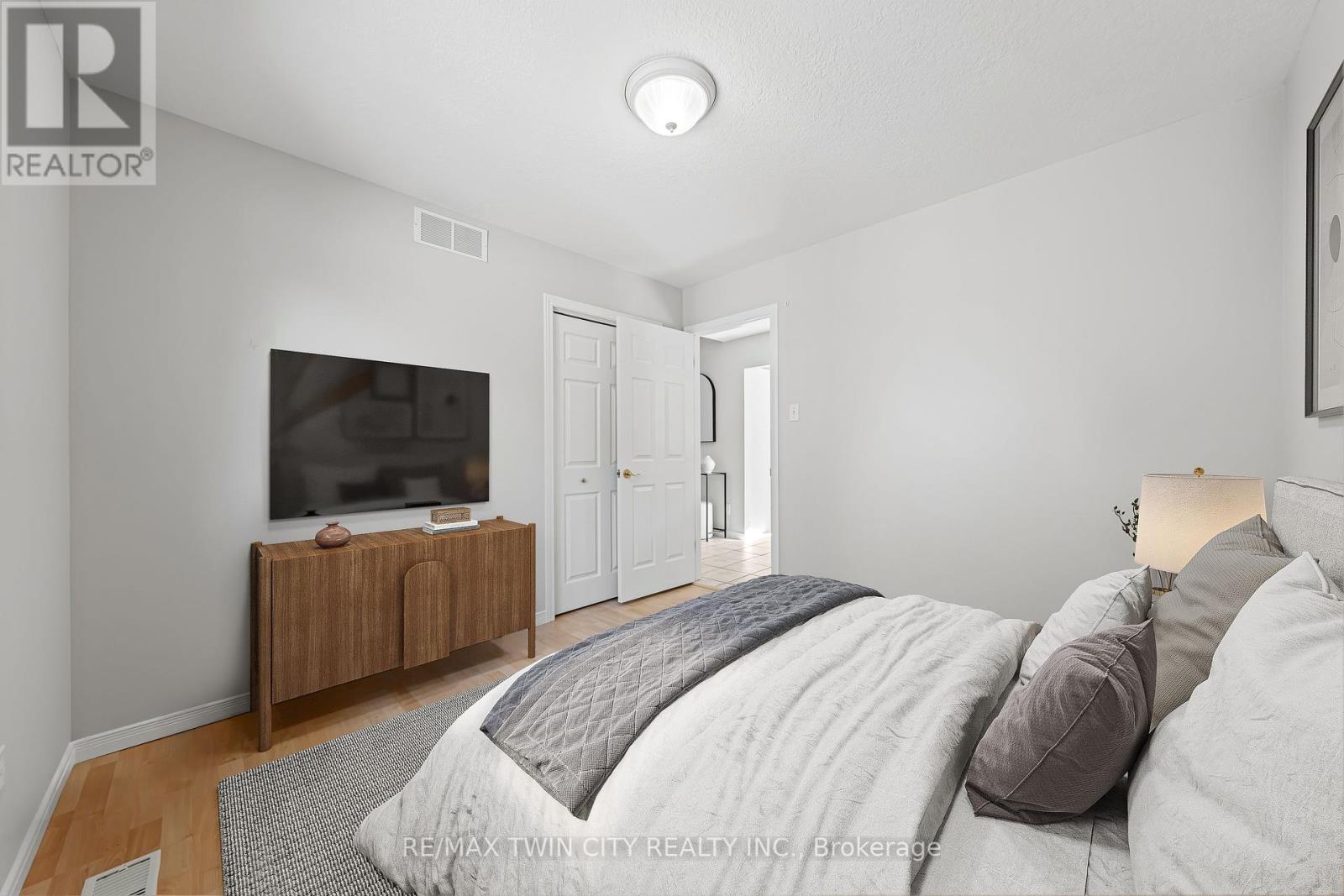 432 Sandbanks Crescent, Waterloo, Ontario  N2V 2J1 - Photo 27 - X12443137
