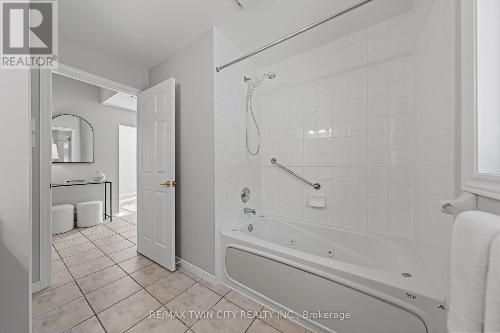 432 Sandbanks Crescent, Waterloo, Ontario  N2V 2J1 - Photo 34 - X12443137