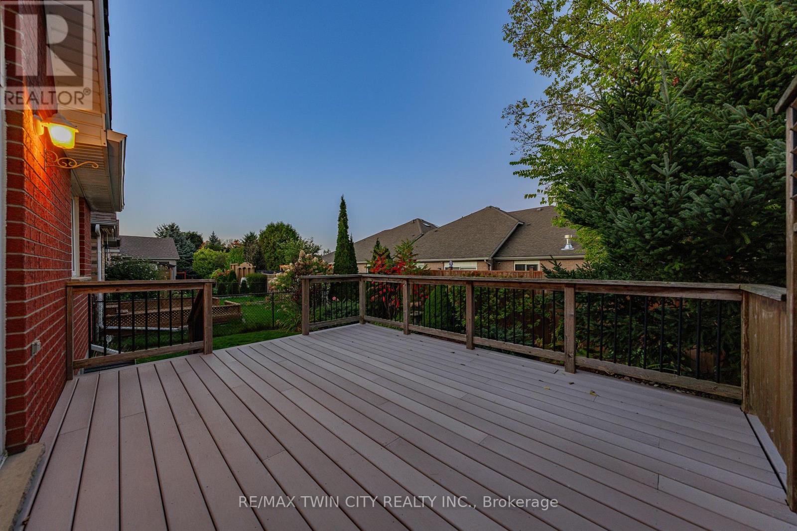 432 Sandbanks Crescent, Waterloo, Ontario  N2V 2J1 - Photo 43 - X12443137