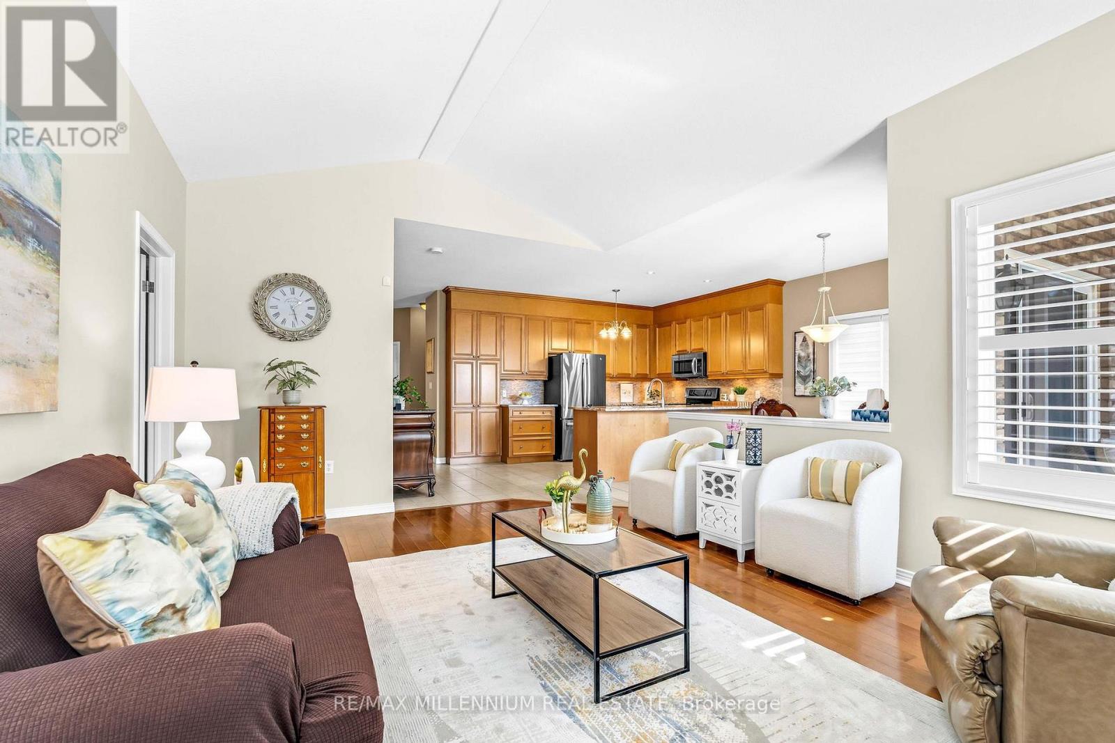 188 Blue Mountain Drive, Hamilton, Ontario  L0R 1P0 - Photo 20 - X12443139