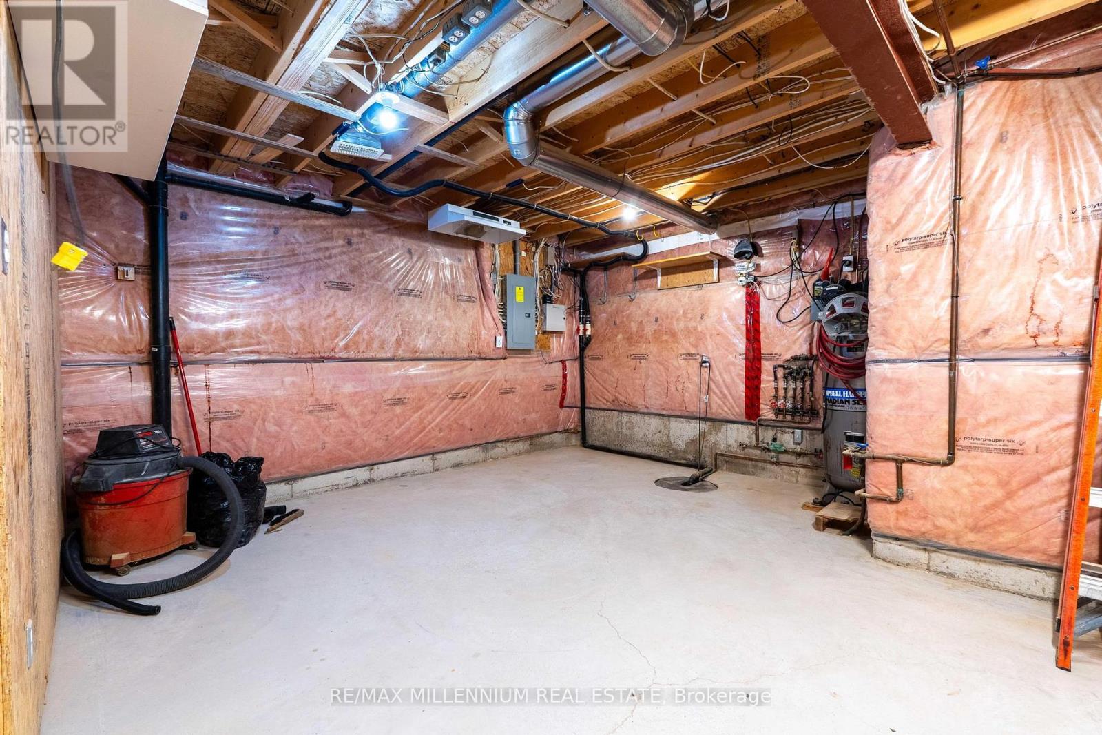 188 Blue Mountain Drive, Hamilton, Ontario  L0R 1P0 - Photo 31 - X12443139