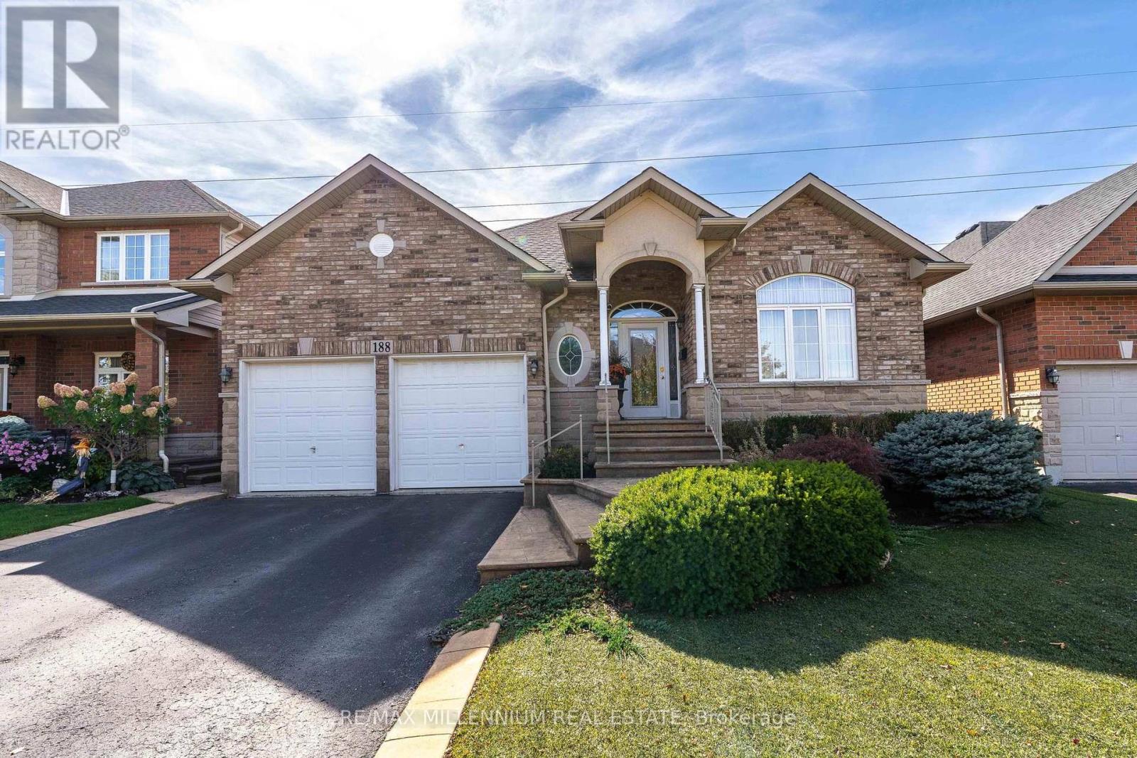188 Blue Mountain Drive, Hamilton, Ontario  L0R 1P0 - Photo 4 - X12443139