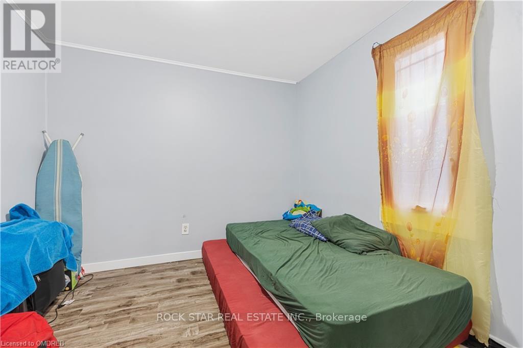 235 Hamilton Road, London East, Ontario  N5Z 1P9 - Photo 6 - X12443160