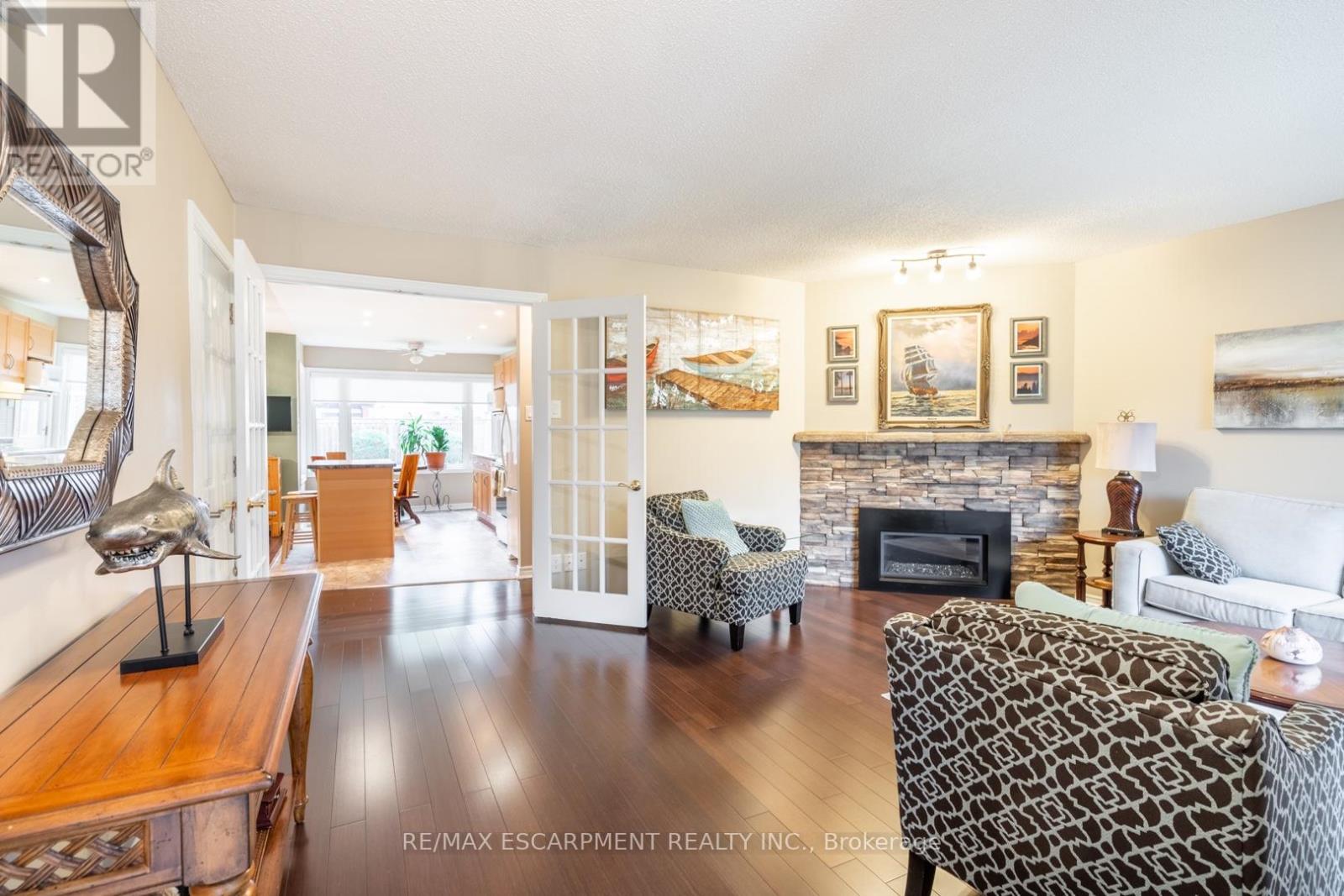 375 Melanie Crescent, Hamilton, Ontario  L9G 4B1 - Photo 7 - X12443169