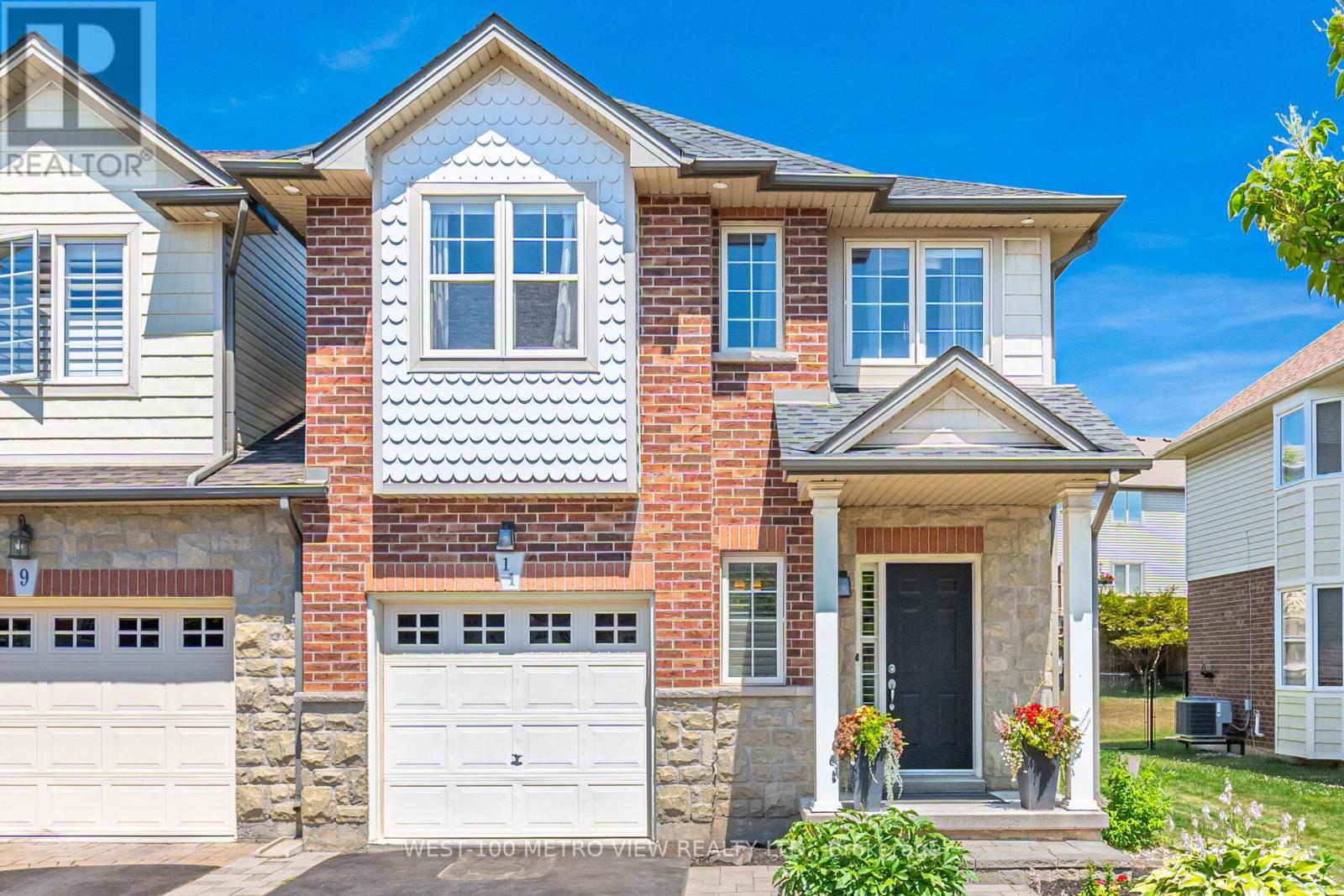 11 Brooking Court, Hamilton, Ontario  L9G 0A6 - Photo 1 - X12443187