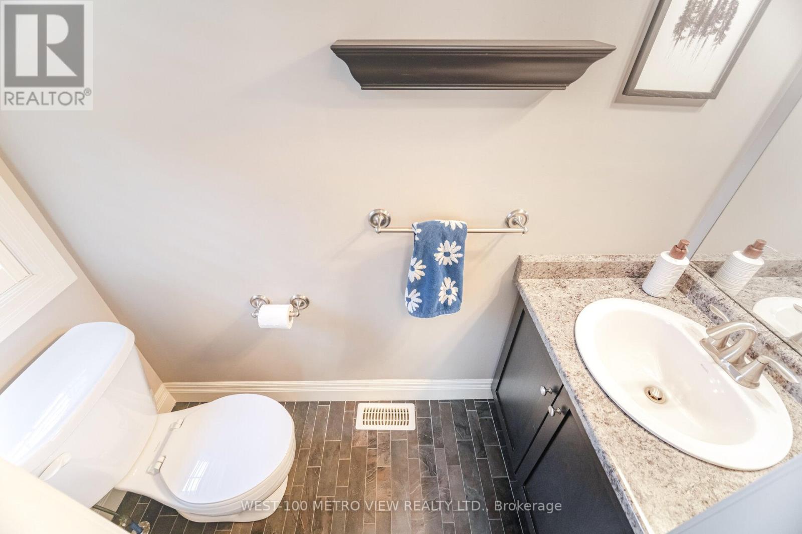 11 Brooking Court, Hamilton, Ontario  L9G 0A6 - Photo 14 - X12443187