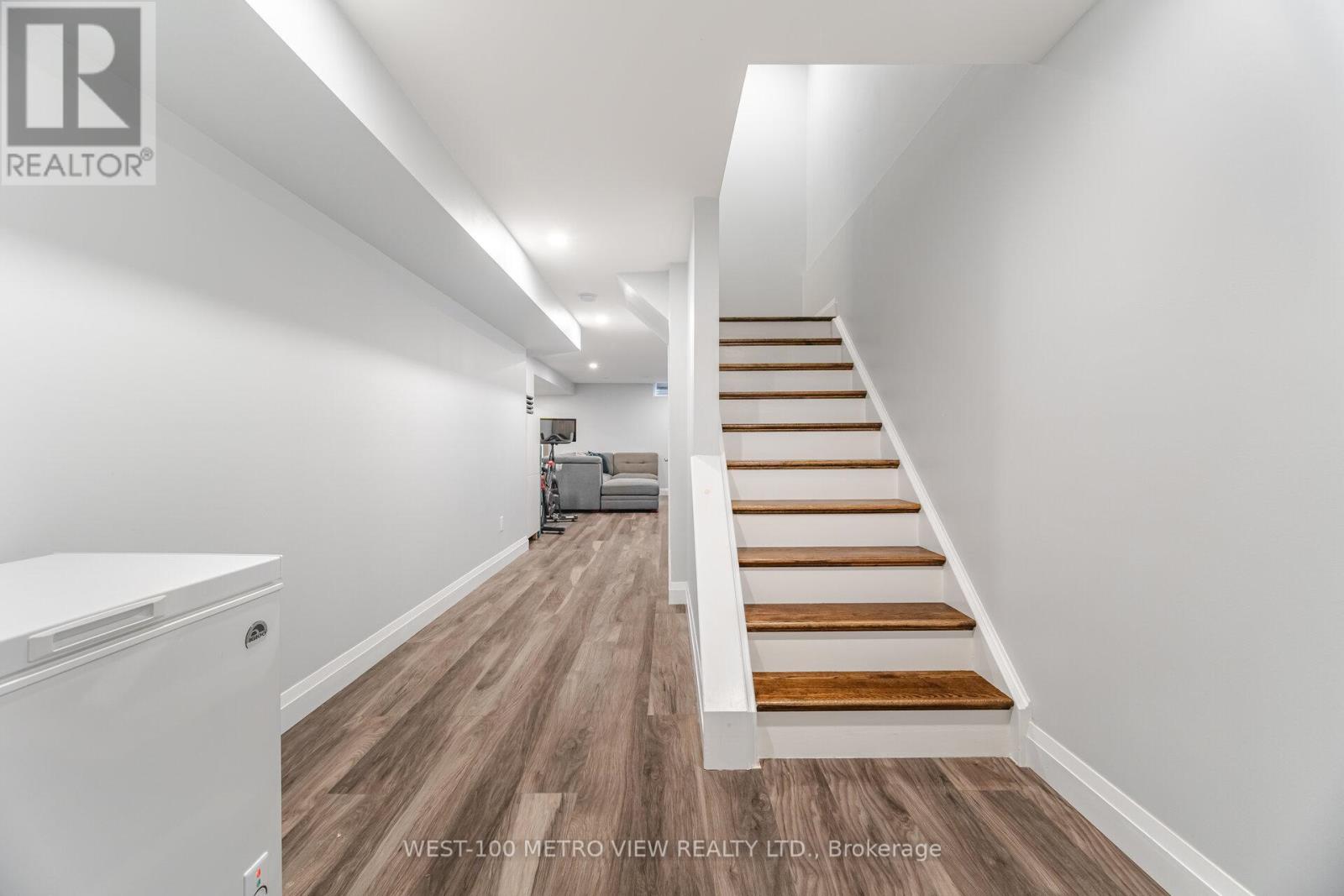 11 Brooking Court, Hamilton, Ontario  L9G 0A6 - Photo 30 - X12443187