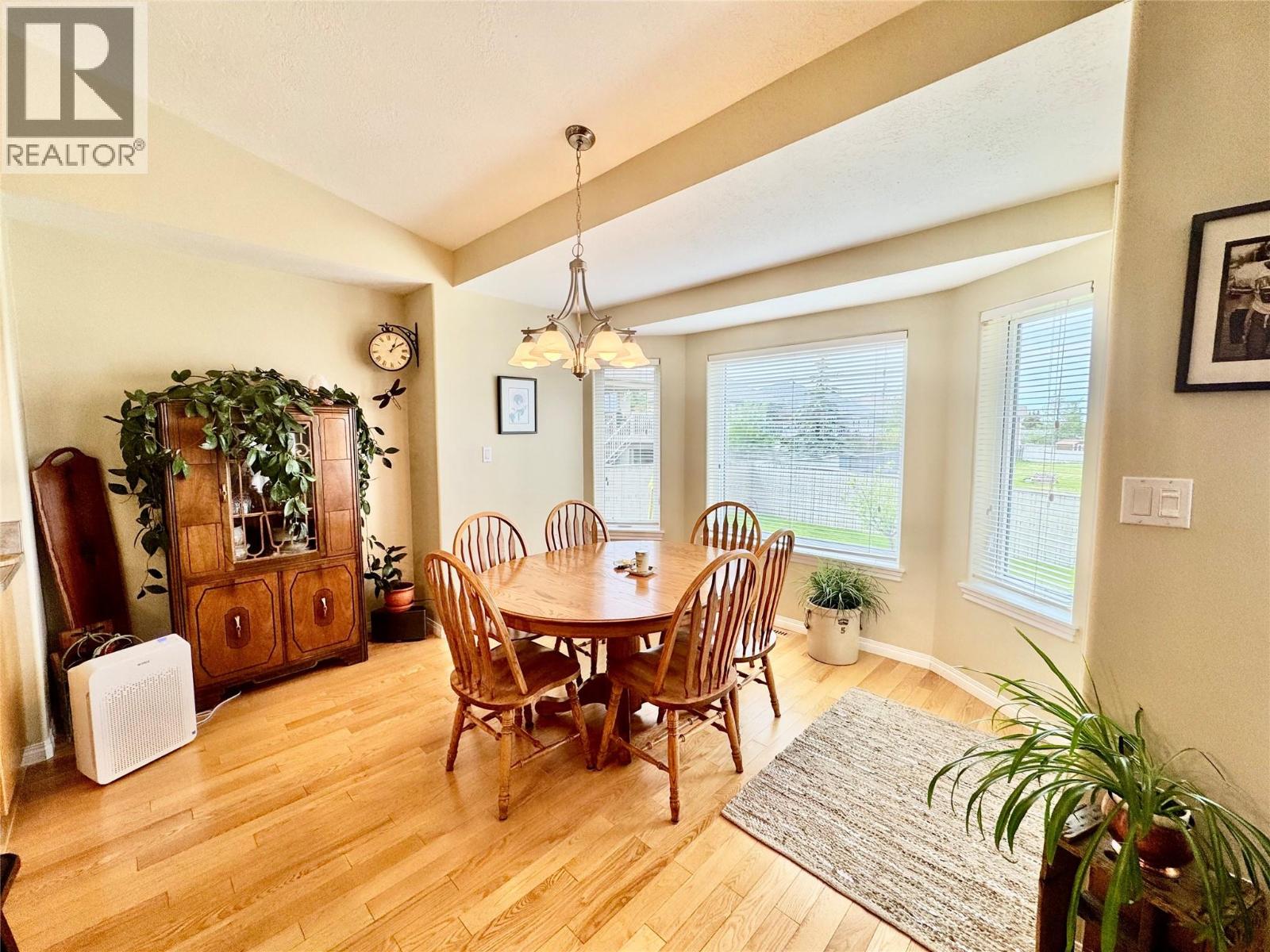 10916 Turgeon Drive, Dawson Creek, British Columbia  V1G 2W8 - Photo 5 - 10350844