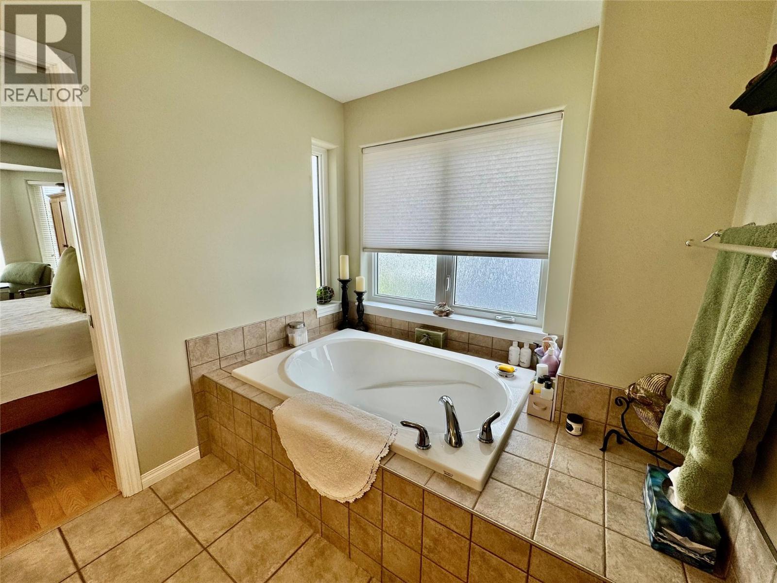 10916 Turgeon Drive, Dawson Creek, British Columbia  V1G 2W8 - Photo 18 - 10350844