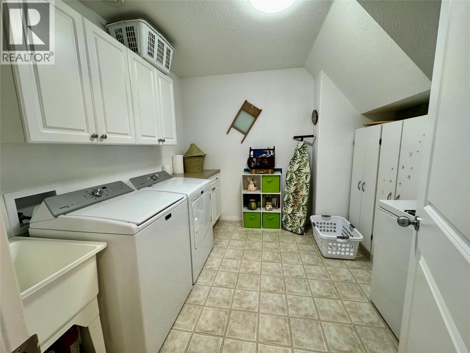 10916 Turgeon Drive, Dawson Creek, British Columbia  V1G 2W8 - Photo 38 - 10350844