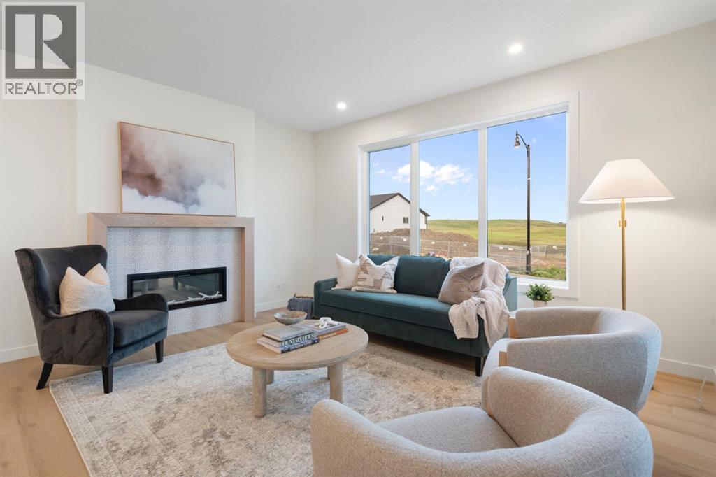28 Sunvalley View, Cochrane, Alberta  T4C 0X8 - Photo 10 - A2250508