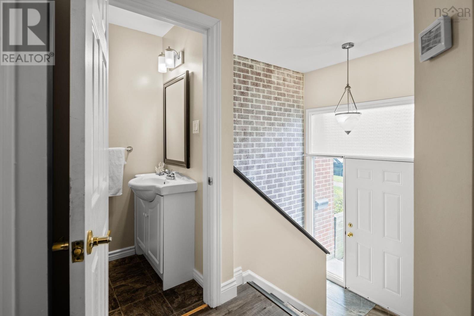 43 Westridge Drive, Halifax, Nova Scotia  B3M 3K3 - Photo 2 - 202522882