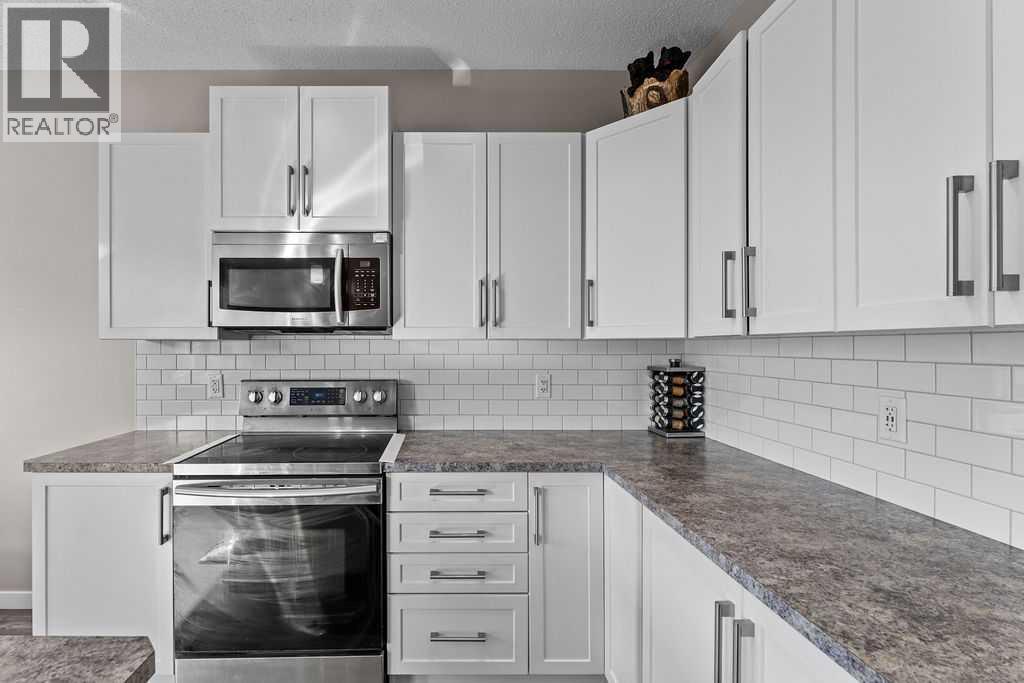 59 Howse Manor Ne, Calgary, Alberta  T3P 0X2 - Photo 9 - A2258790
