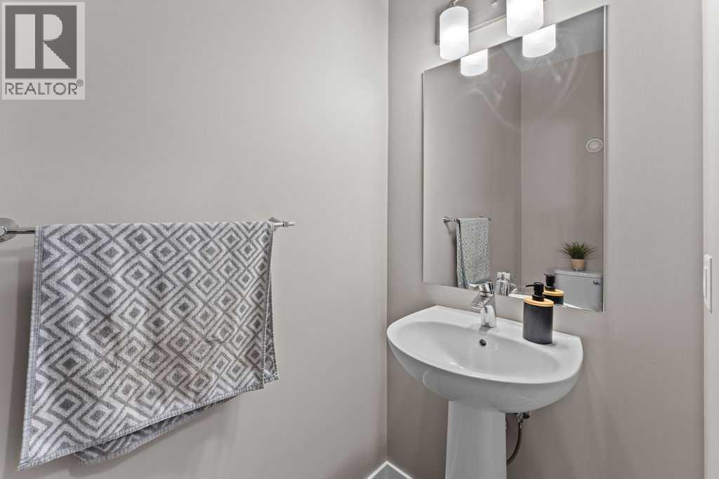 59 Howse Manor Ne, Calgary, Alberta  T3P 0X2 - Photo 3 - A2258790