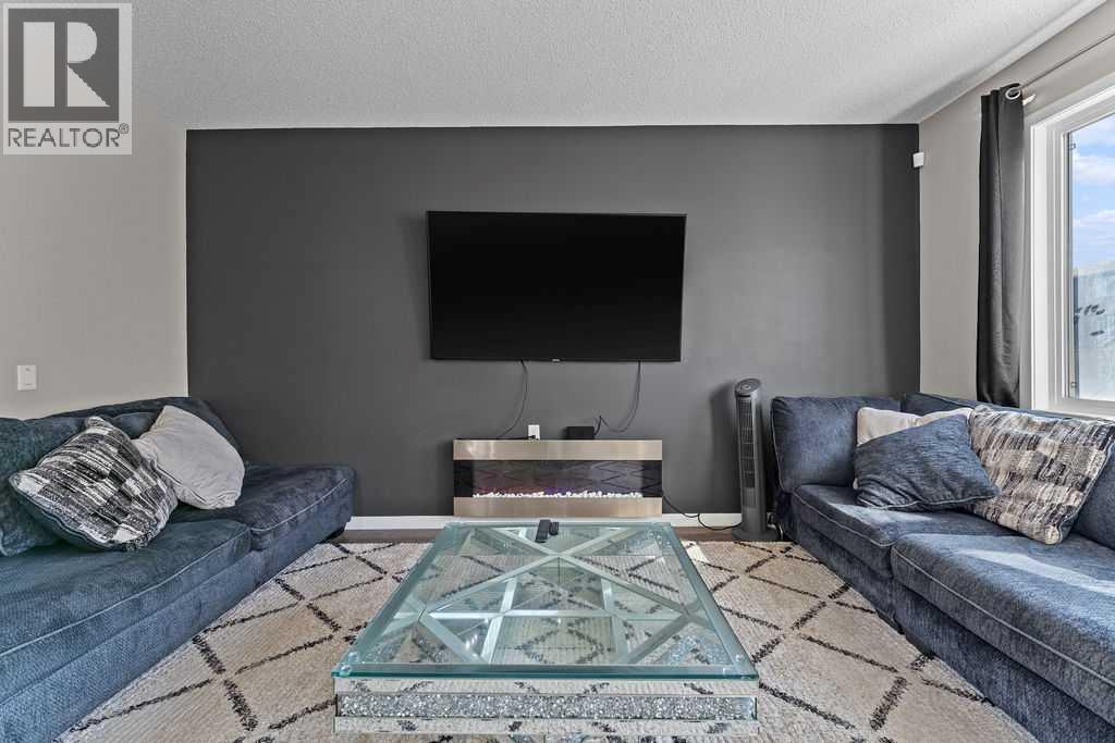 59 Howse Manor Ne, Calgary, Alberta  T3P 0X2 - Photo 4 - A2258790