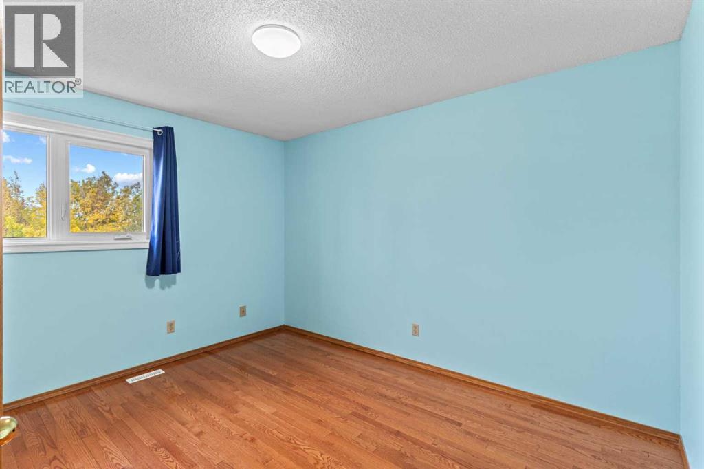 1024 Santana Road Nw, Calgary, Alberta  T3K 3M2 - Photo 32 - A2260607