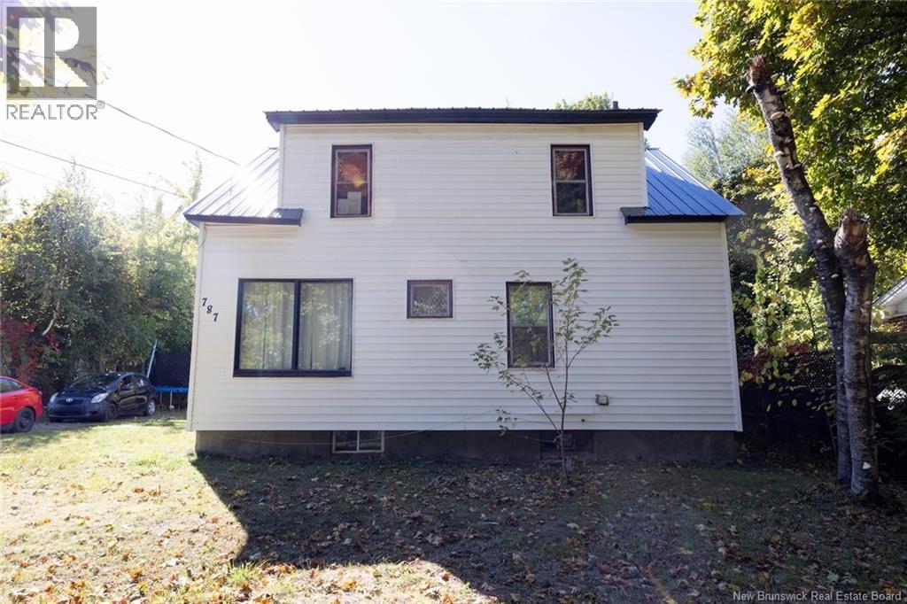 787 Reid Street, Fredericton, New Brunswick  E3B 3V8 - Photo 2 - NB127703