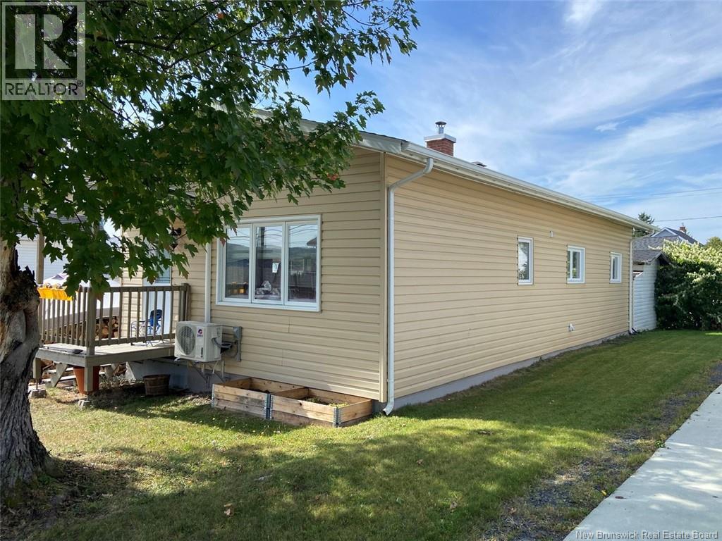74 35th Avenue, Edmundston, New Brunswick  E3V 2V2 - Photo 12 - NB127649