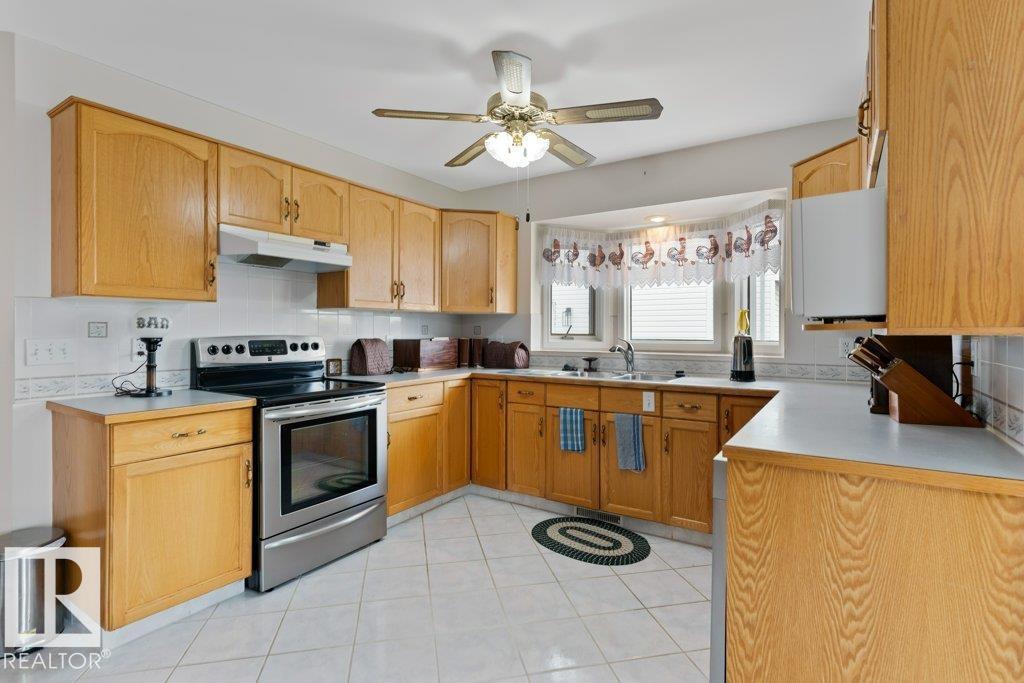 405 Grandin Dr, Morinville, Alberta  T8R 1J1 - Photo 11 - E4460675