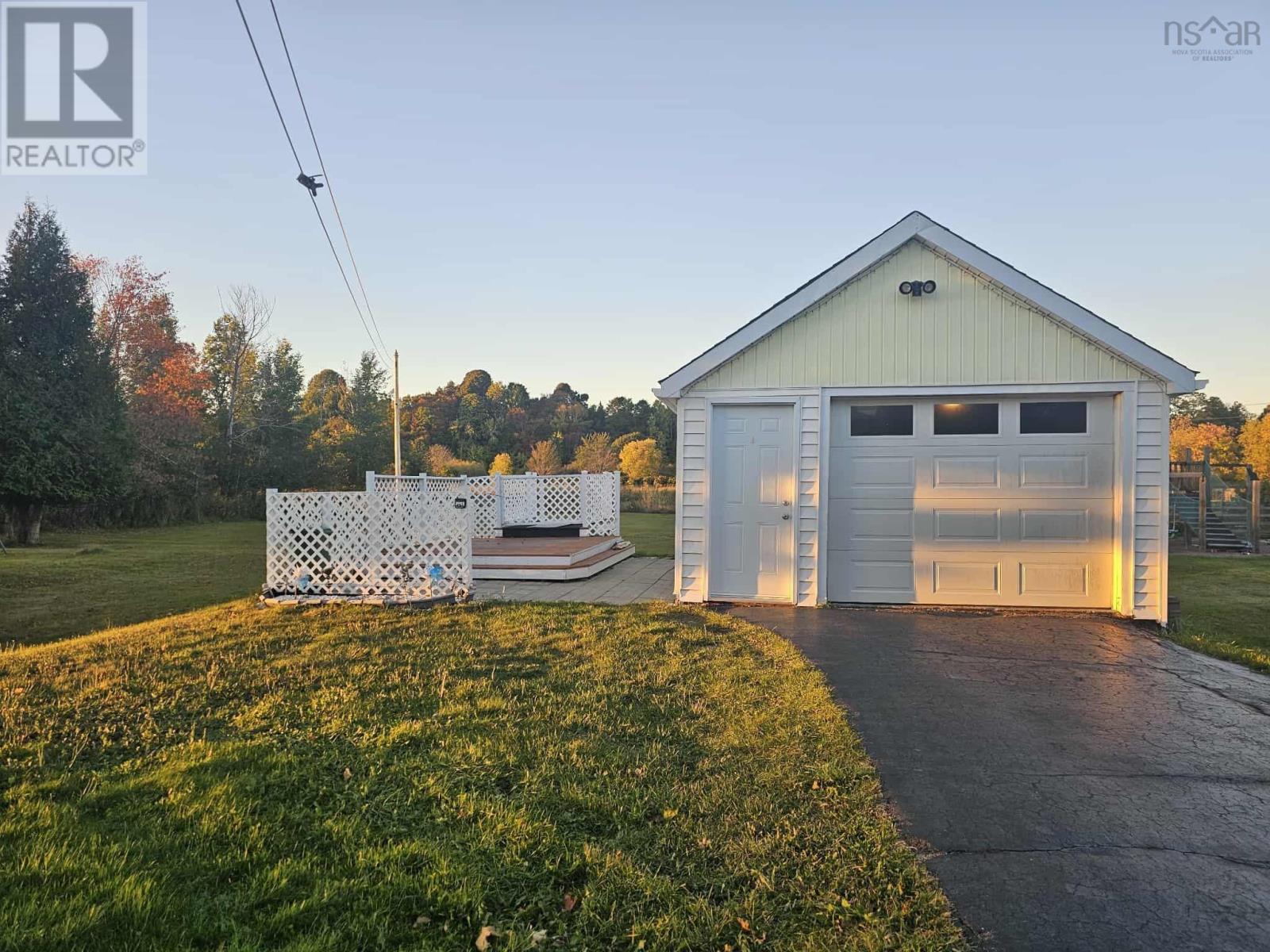 1442 Salmon River Road, Salmon River, Nova Scotia  B6L 4E2 - Photo 5 - 202525052