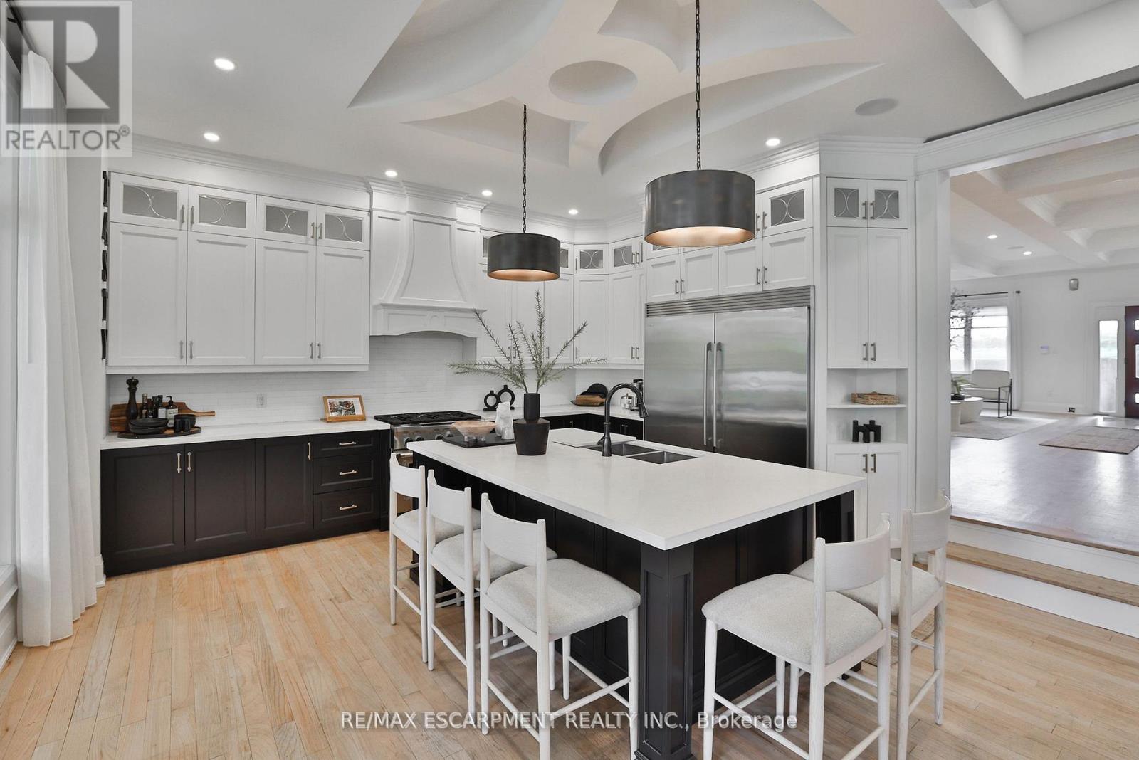 43 Mississauga Road S, Mississauga, Ontario  L5H 2H3 - Photo 15 - W12415093