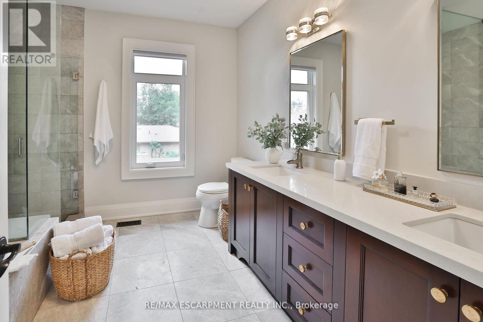 43 Mississauga Road S, Mississauga, Ontario  L5H 2H3 - Photo 26 - W12415093