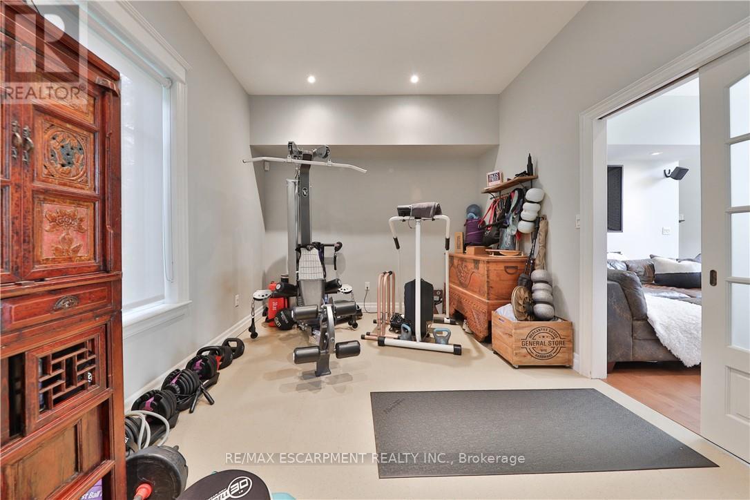 4071 Melba Place, Burlington, Ontario  L7L 2C5 - Photo 28 - W12415801
