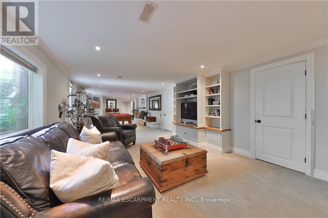 4071 Melba Place, Burlington, Ontario  L7L 2C5 - Photo 33 - W12415801