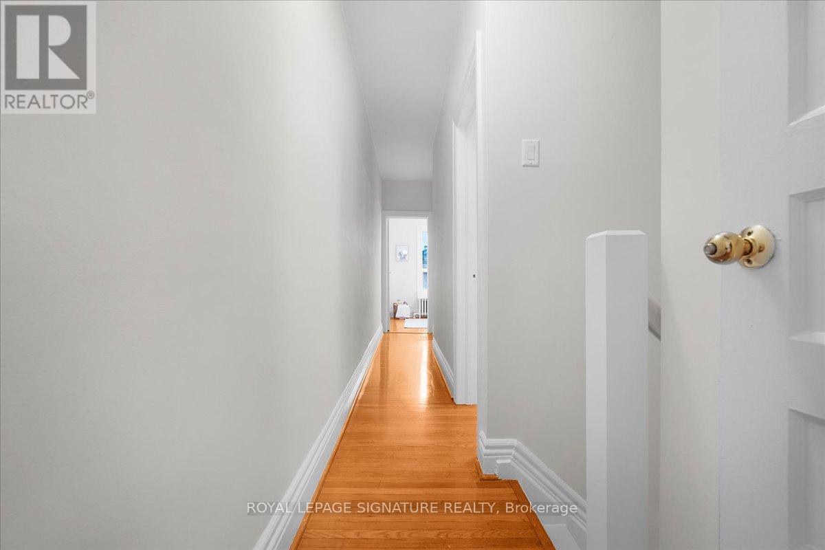 42 Manchester Avenue, Toronto, Ontario  M6G 1V3 - Photo 21 - W12422602