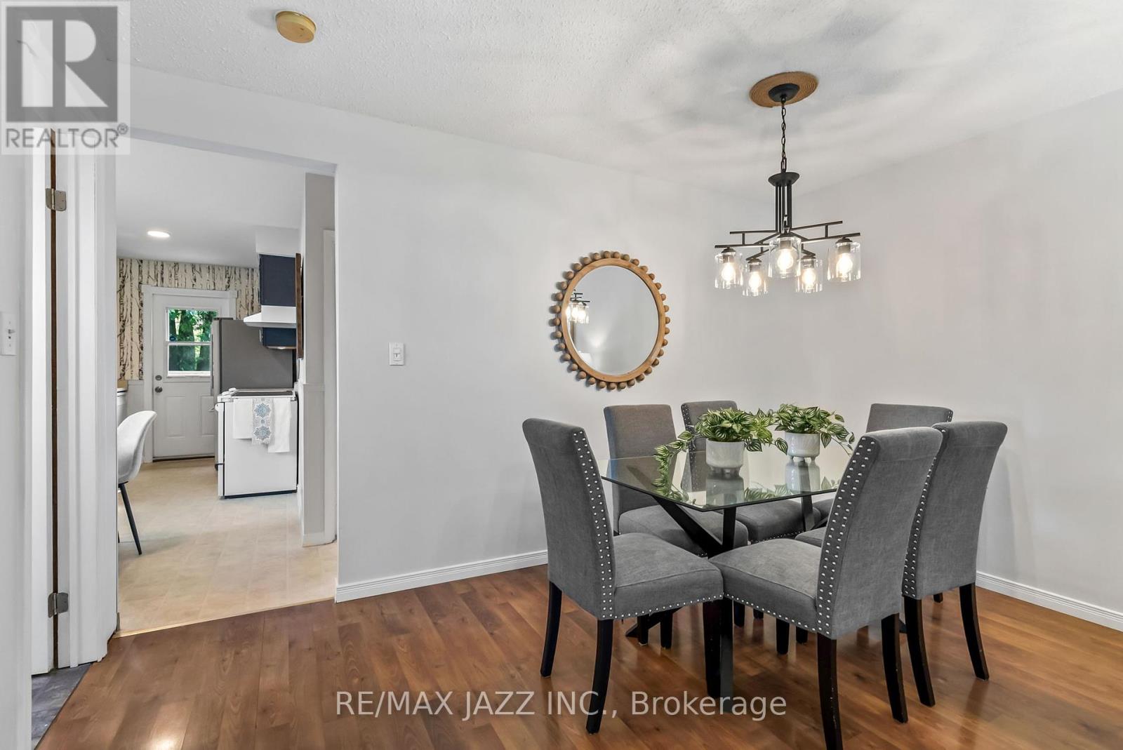 1326 Valley Drive, Oshawa, Ontario  L1J 7J7 - Photo 11 - E12443390