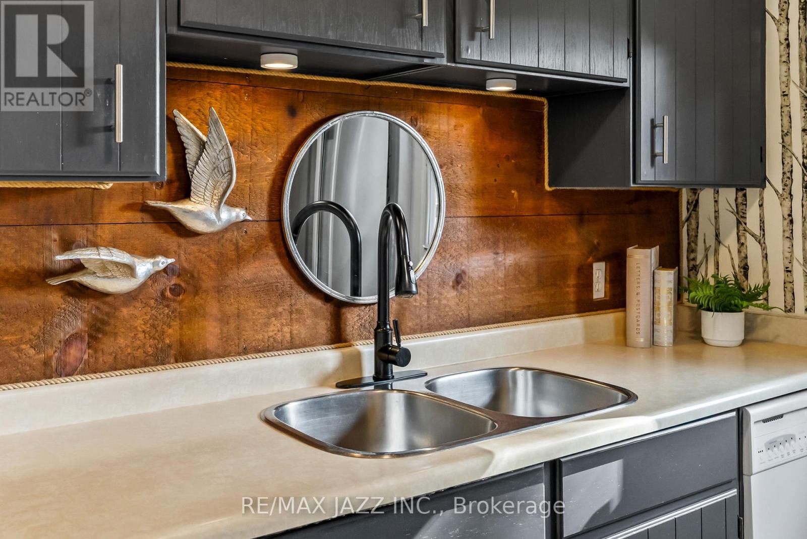 1326 Valley Drive, Oshawa, Ontario  L1J 7J7 - Photo 16 - E12443390