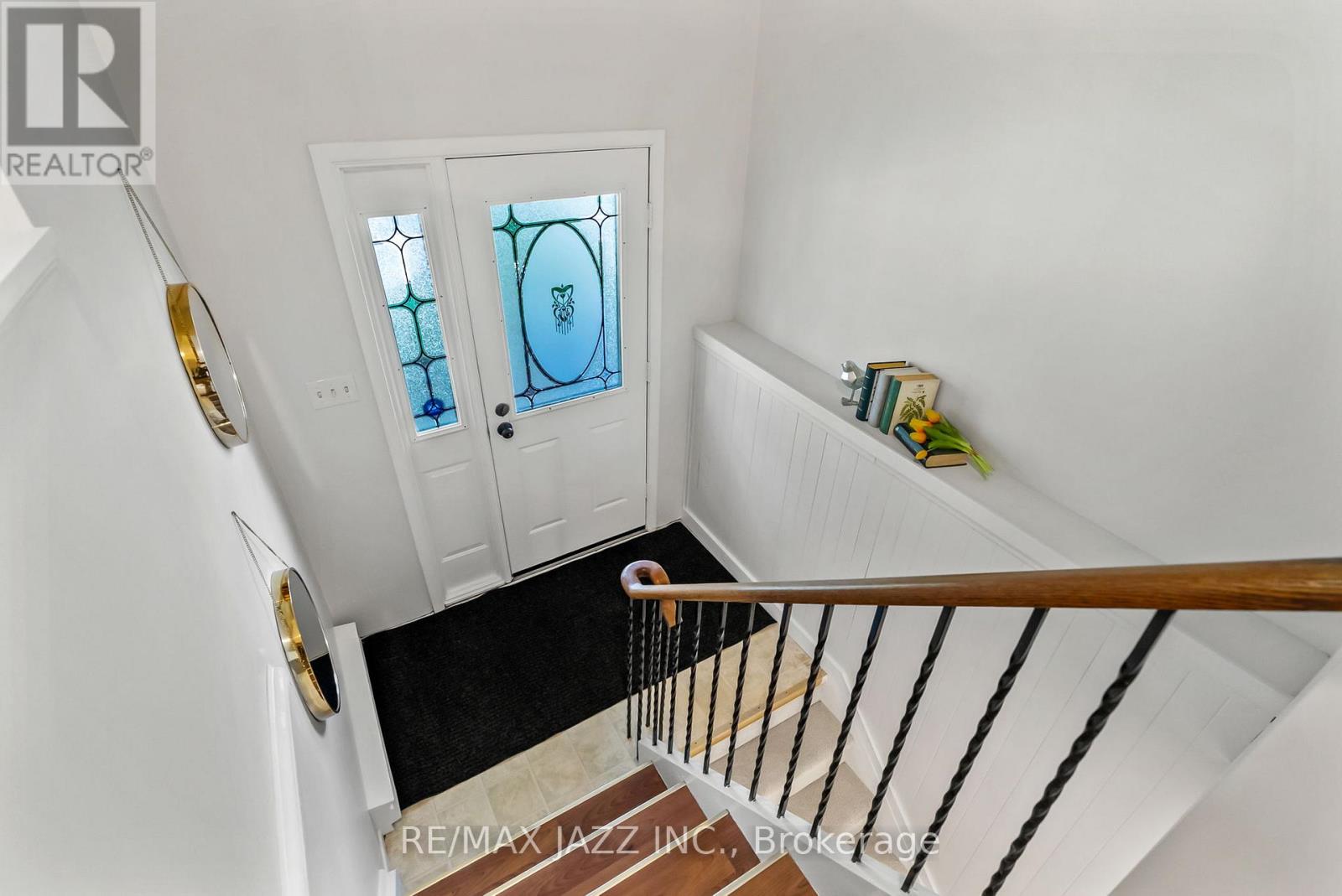 1326 Valley Drive, Oshawa, Ontario  L1J 7J7 - Photo 5 - E12443390