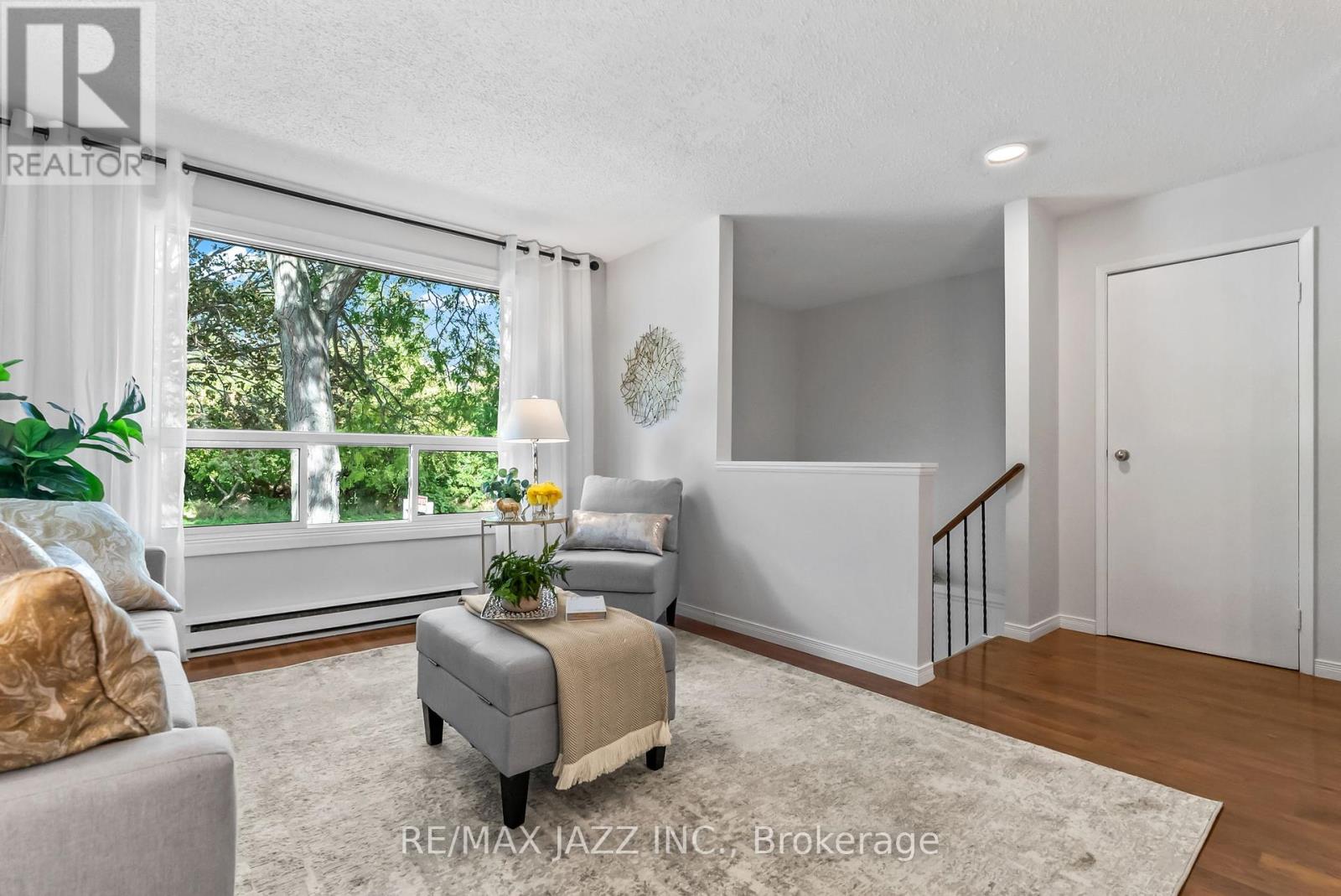 1326 Valley Drive, Oshawa, Ontario  L1J 7J7 - Photo 8 - E12443390