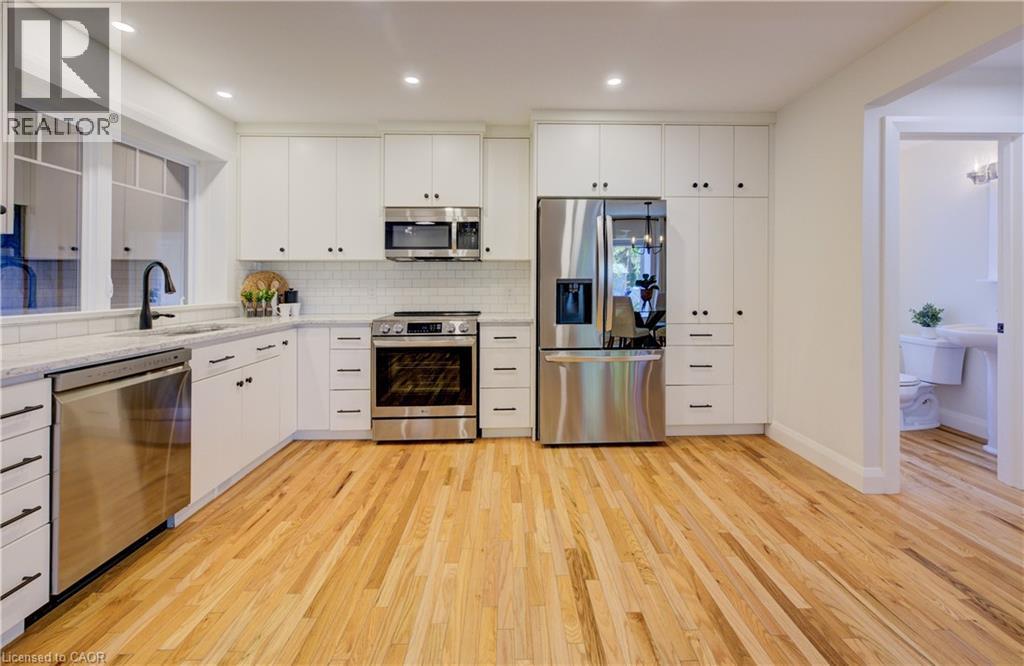 131 Belmont Avenue, Waterloo, Ontario  N2L 2A8 - Photo 13 - 40775666
