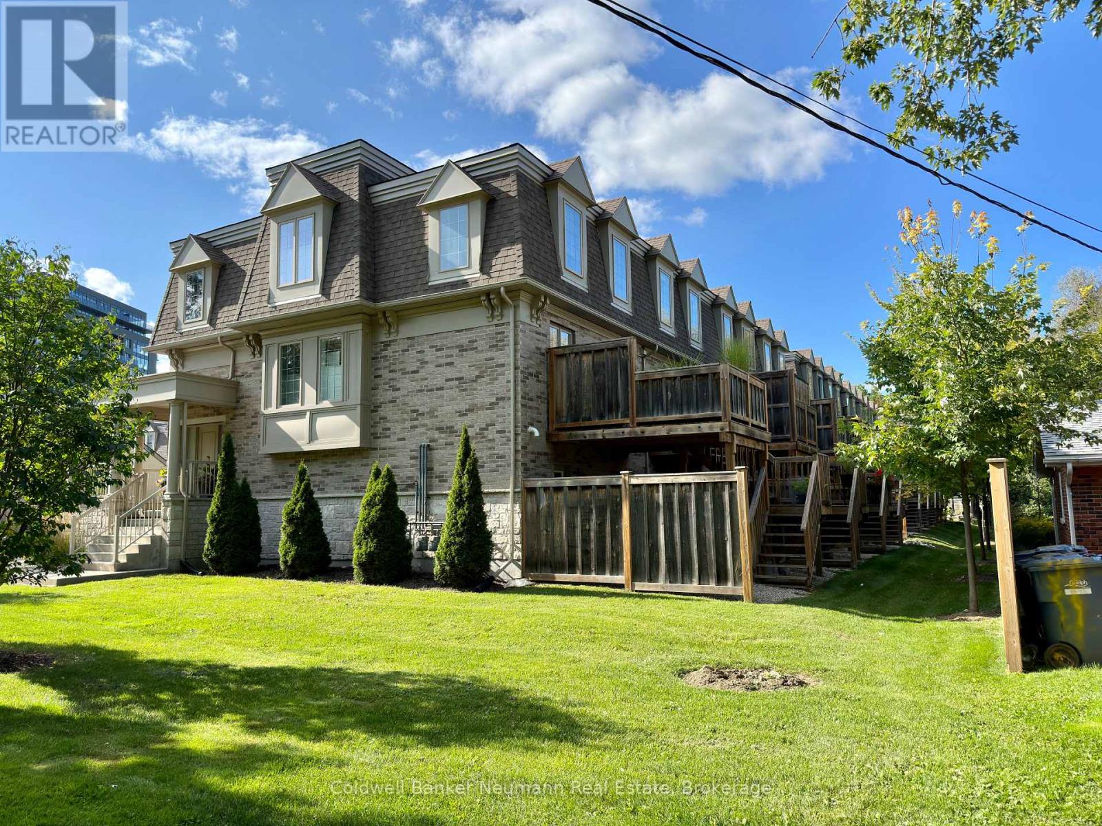 4 - 72 York Road, Guelph, Ontario  N1E 0M3 - Photo 2 - X12443394