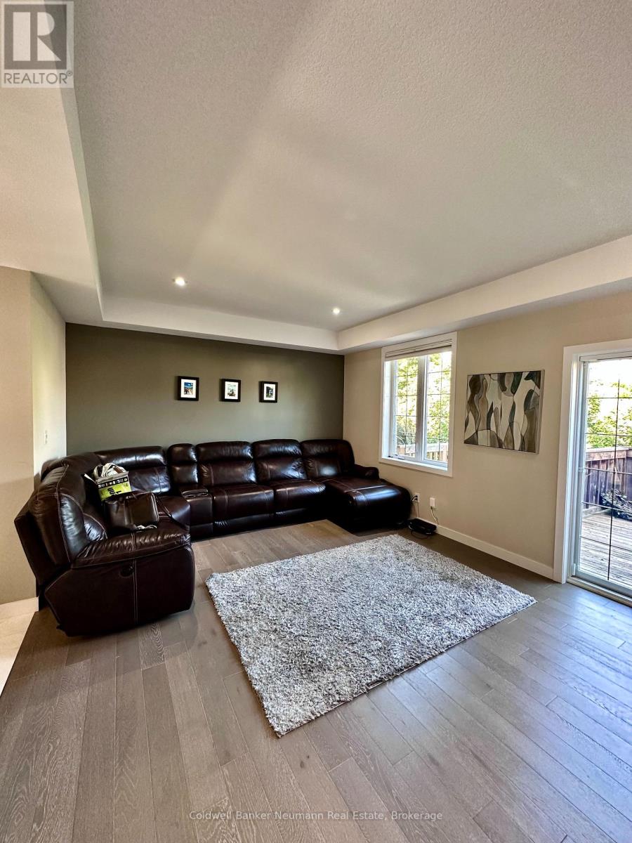 4 - 72 York Road, Guelph, Ontario  N1E 0M3 - Photo 7 - X12443394