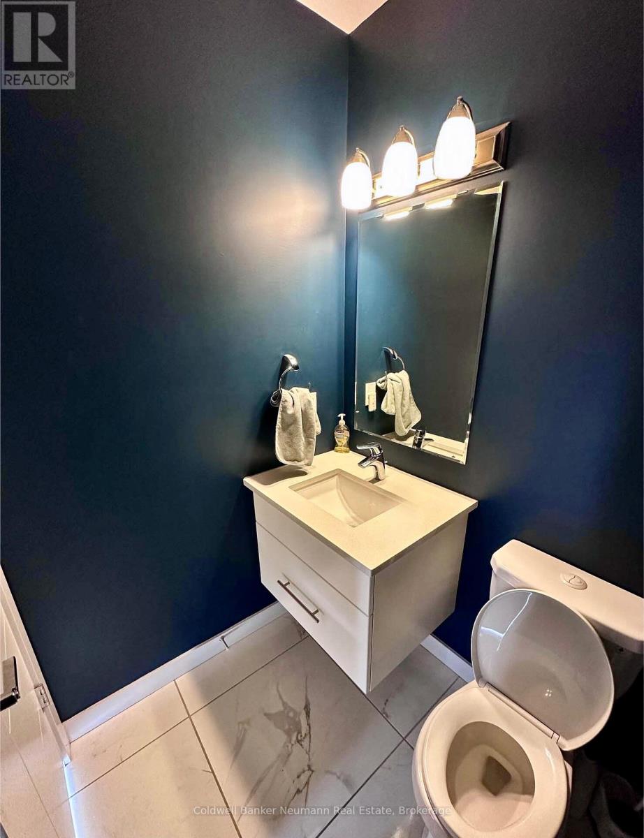 4 - 72 York Road, Guelph, Ontario  N1E 0M3 - Photo 8 - X12443394