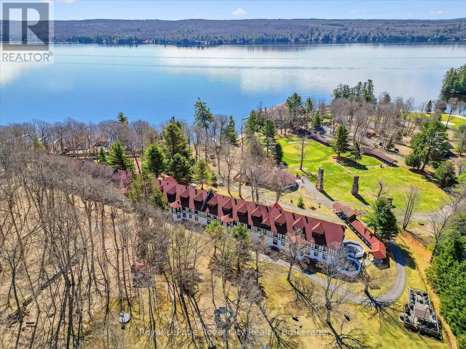 202 & 206 - 12 Bigwin Island, Lake Of Bays, Ontario  P0B 1A0 - Photo 2 - X12443406