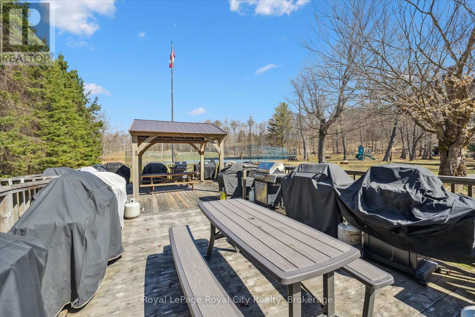 202 & 206 - 12 Bigwin Island, Lake Of Bays, Ontario  P0B 1A0 - Photo 27 - X12443406