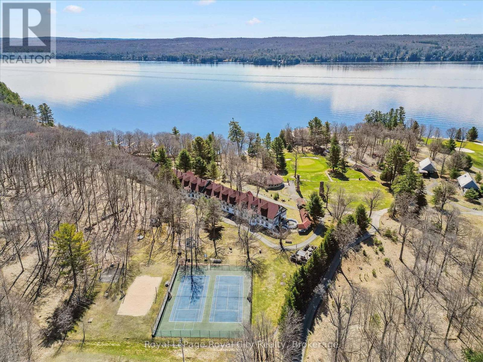202 & 206 - 12 Bigwin Island, Lake Of Bays, Ontario  P0B 1A0 - Photo 35 - X12443406