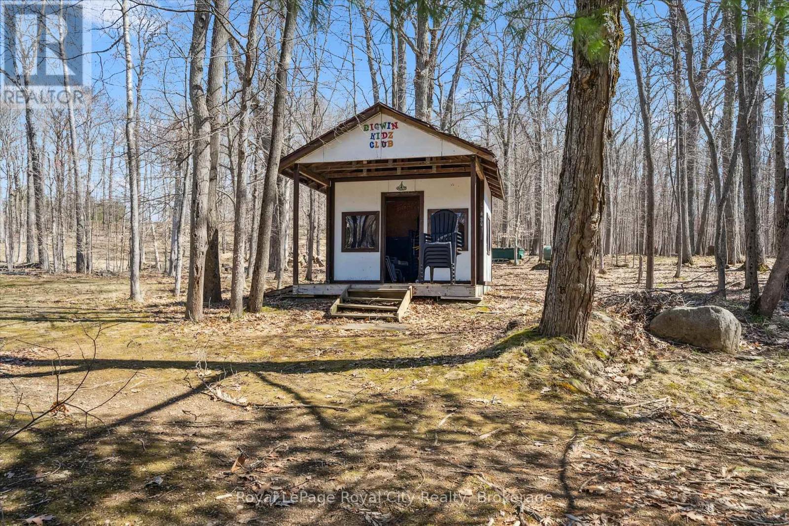 202 & 206 - 12 Bigwin Island, Lake Of Bays, Ontario  P0B 1A0 - Photo 38 - X12443406