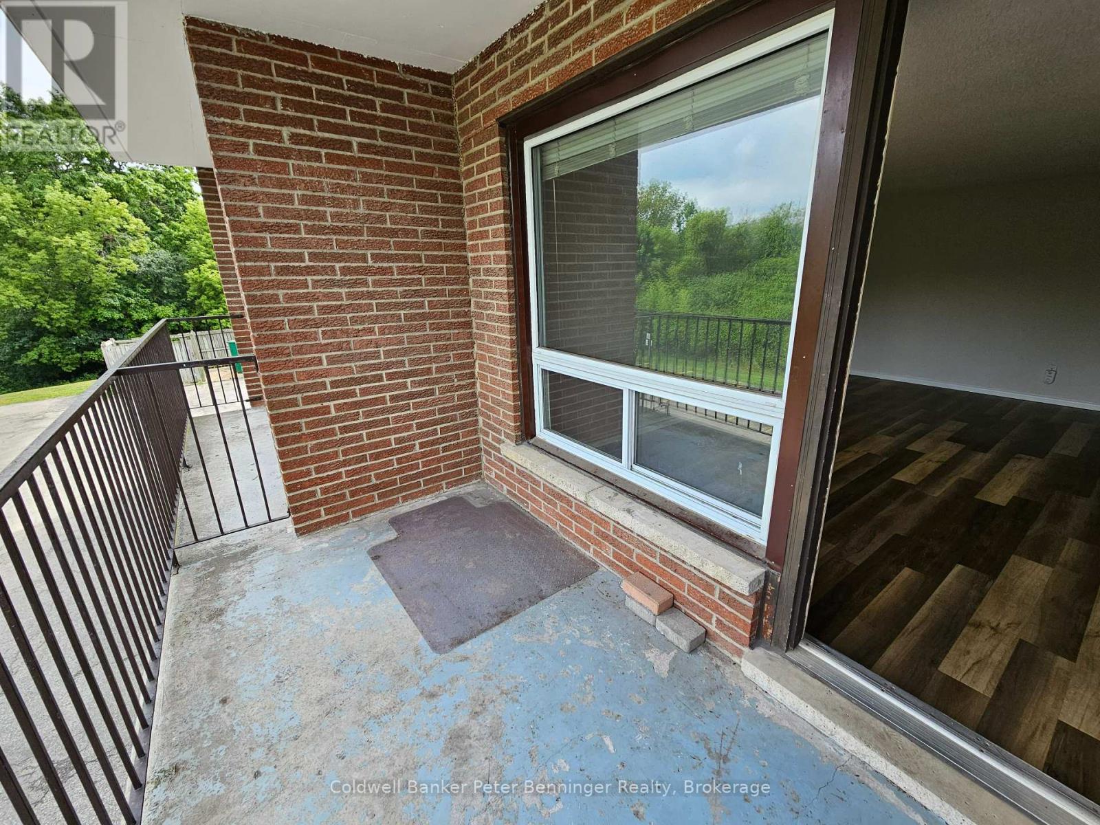 102 - 4 Avalon Place, Kitchener, Ontario  N2M 4N6 - Photo 11 - X12443420