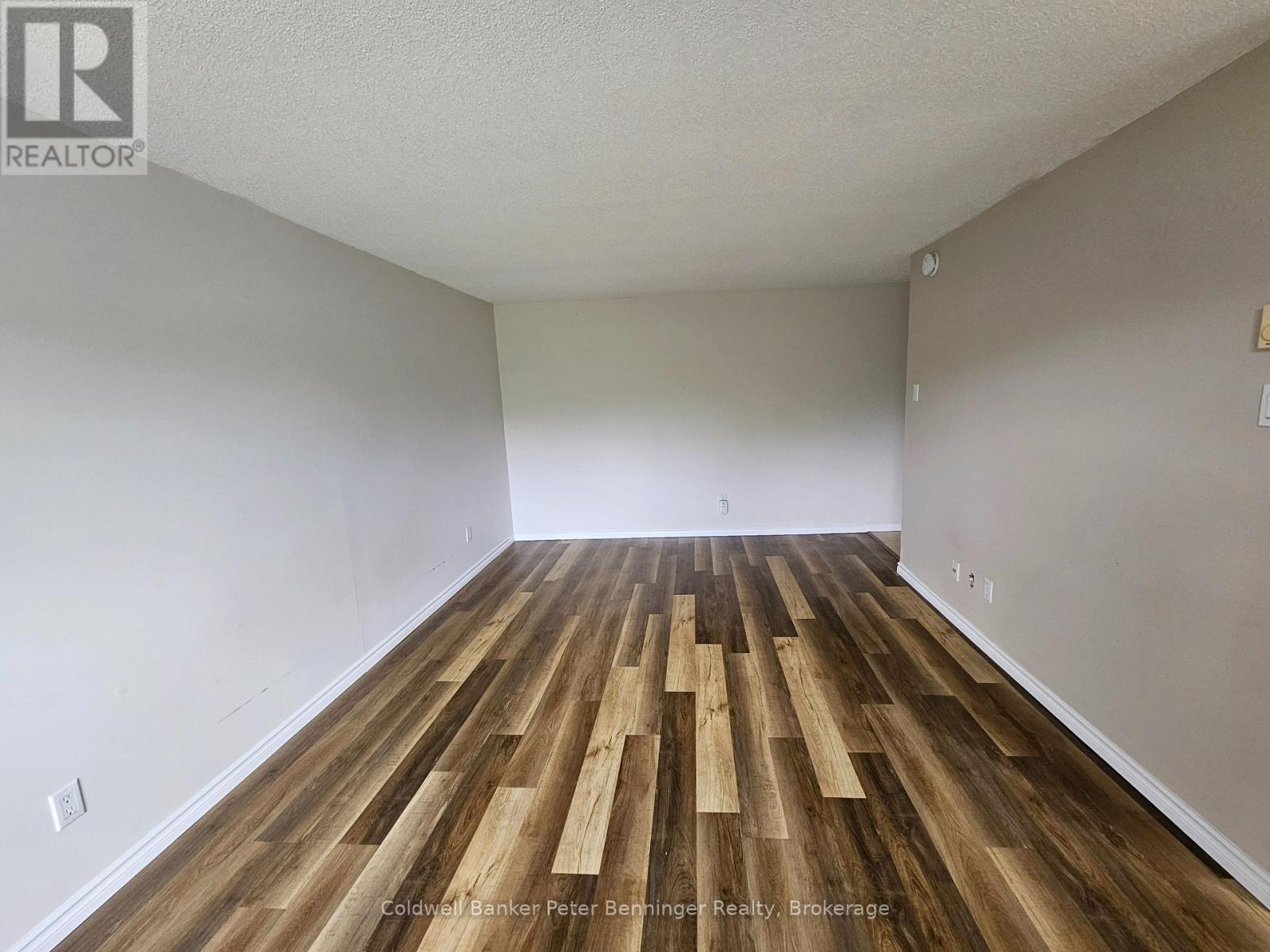 102 - 4 Avalon Place, Kitchener, Ontario  N2M 4N6 - Photo 9 - X12443420